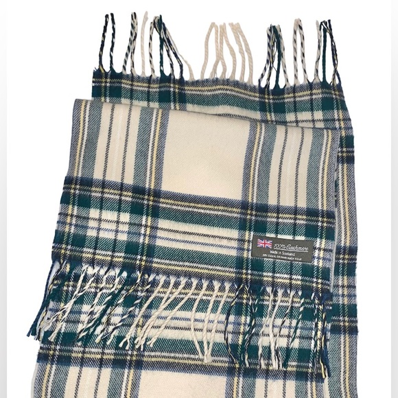 British 100% cashmere luxery plaid fringe scarf women’s accessory - Picture 3 of 7